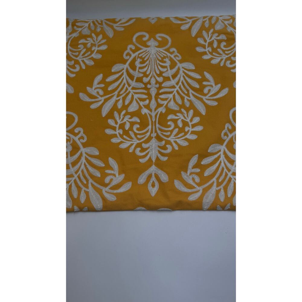 Set of 2 Yellow White Damask Pillow Covers 20x20 Decorative Accent - Picture 4 of 9